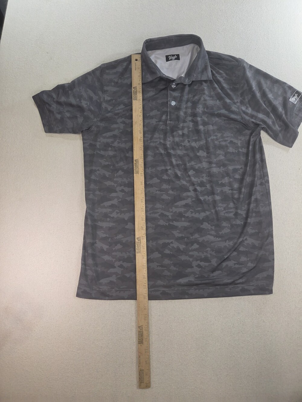 Waggle Golf Polo Mens L Gray Fish Camo Bass Nibbler Performance Stretch - Picture 4 of 5